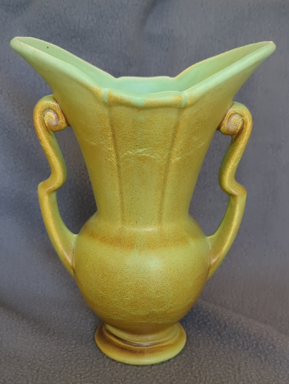 Hull Pottery Vase. Vintage Matte Finish. Signed